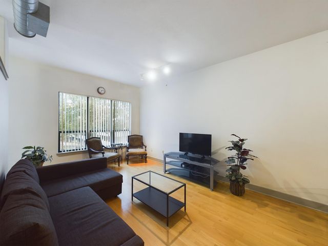 1901 Post Oak Boulevard 2215, Houston, TX 77056