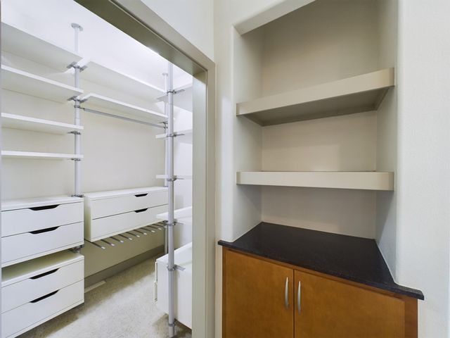 1901 Post Oak Boulevard 2215, Houston, TX 77056