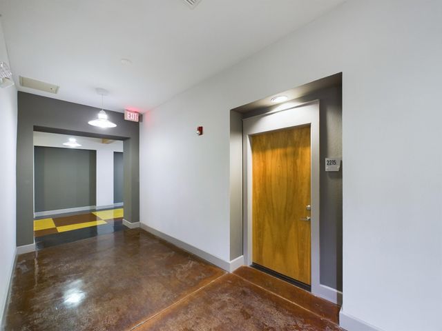 1901 Post Oak Boulevard 2215, Houston, TX 77056