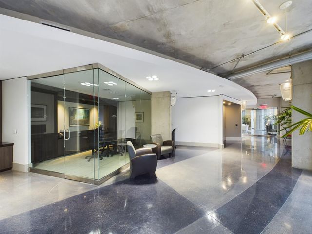 1901 Post Oak Boulevard 2215, Houston, TX 77056