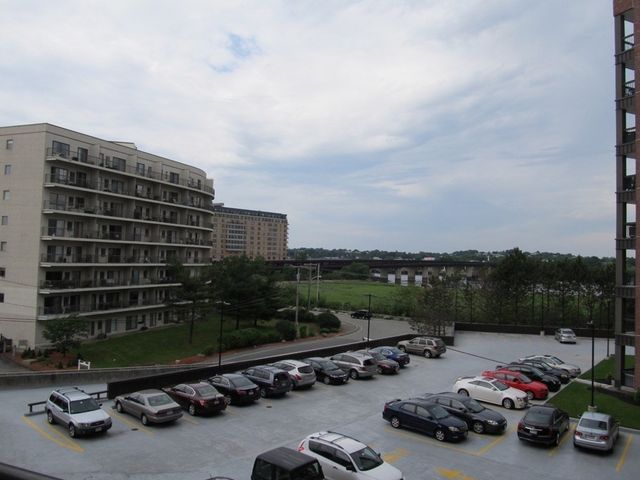 90 Quincy Shore Dr 117, Quincy, MA 02171
