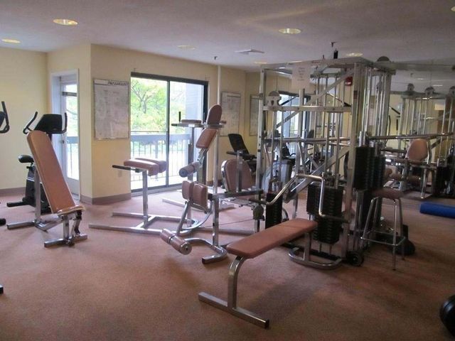 90 Quincy Shore Dr 117, Quincy, MA 02171