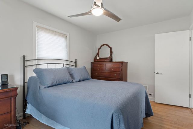 621 Oriole Avenue N, Park Ridge, IL 60068