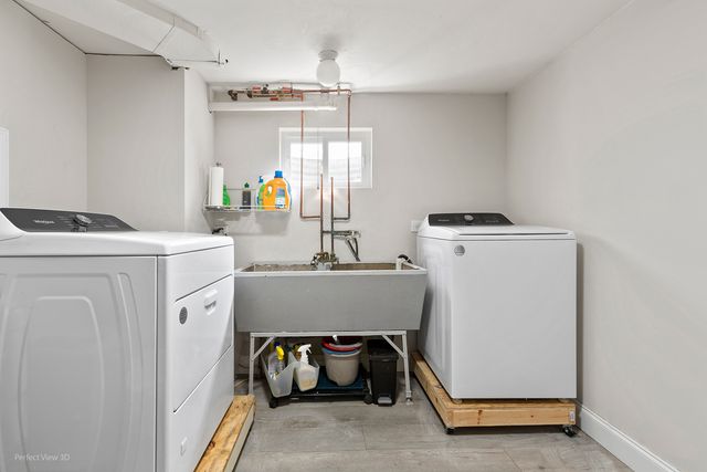 621 Oriole Avenue N, Park Ridge, IL 60068