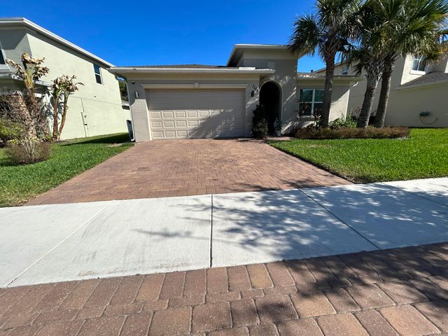 1158 NW Leonardo Circle, Port St. Lucie, Port St Lucie, FL 34986