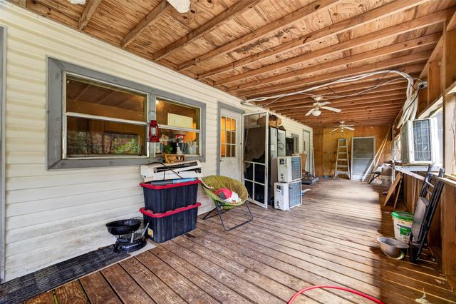 136 County Road 3708, Splendora, TX 77372