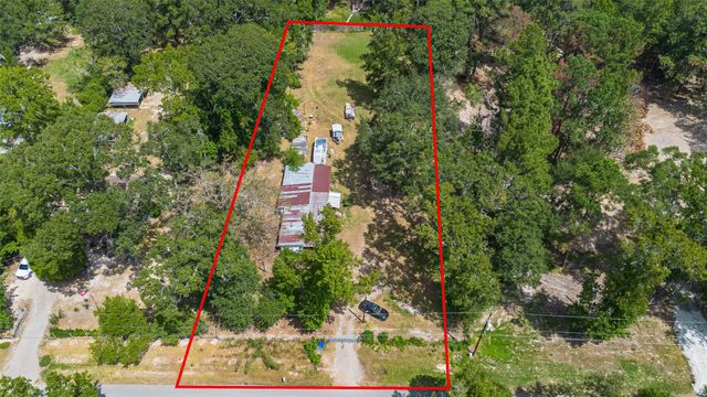 136 County Road 3708, Splendora, TX 77372