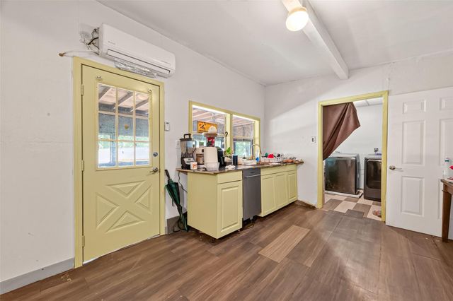 136 County Road 3708, Splendora, TX 77372