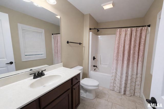 3511 W Upper Creek Court, Dunlap, IL 61525