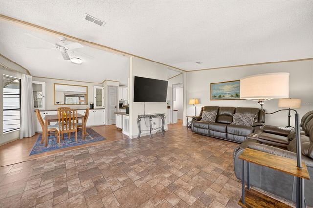 1712 W SCHWARTZ BOULEVARD, The Villages, FL 32159