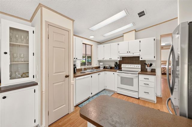 1712 W SCHWARTZ BOULEVARD, The Villages, FL 32159