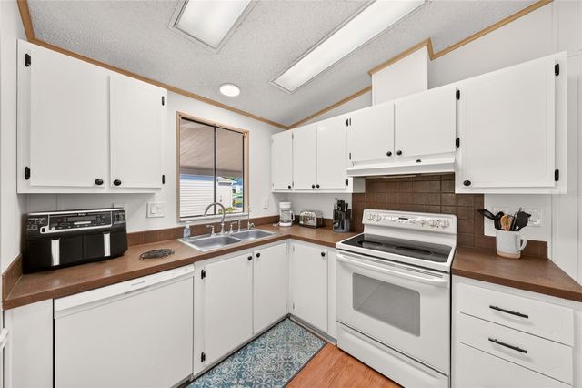 1712 W SCHWARTZ BOULEVARD, The Villages, FL 32159