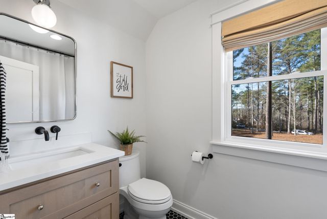 613 Aqua View Drive, Seneca, SC 29672