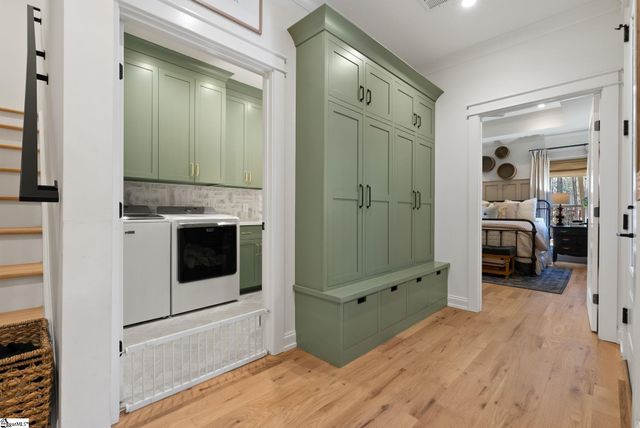 613 Aqua View Drive, Seneca, SC 29672