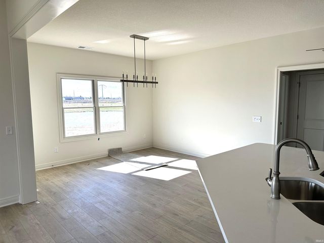 11177 Winter Quarters Pass, Fort Wayne, IN 46818