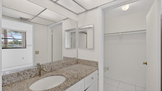 10975 SW 107th Street 202, Miami, FL 33176