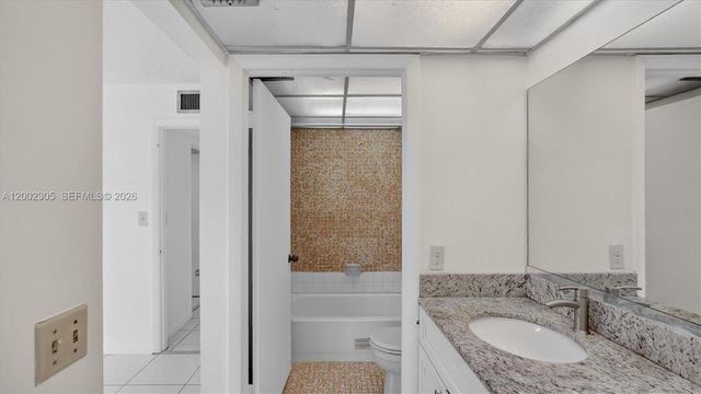 10975 SW 107th Street 202, Miami, FL 33176