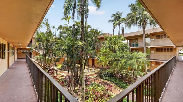 10975 SW 107th Street 202, Miami, FL 33176