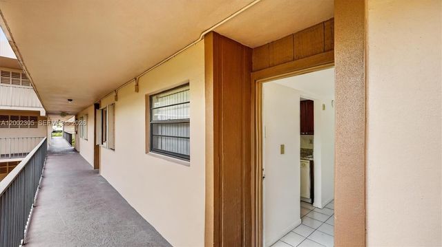 10975 SW 107th Street 202, Miami, FL 33176