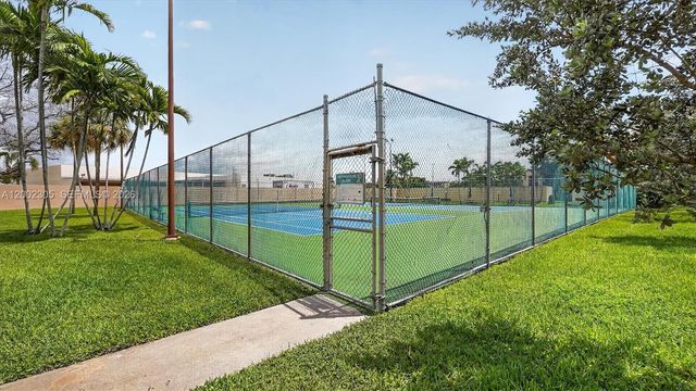 10975 SW 107th Street 202, Miami, FL 33176