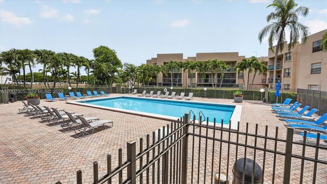 10975 SW 107th Street 202, Miami, FL 33176