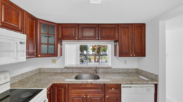 10975 SW 107th Street 202, Miami, FL 33176