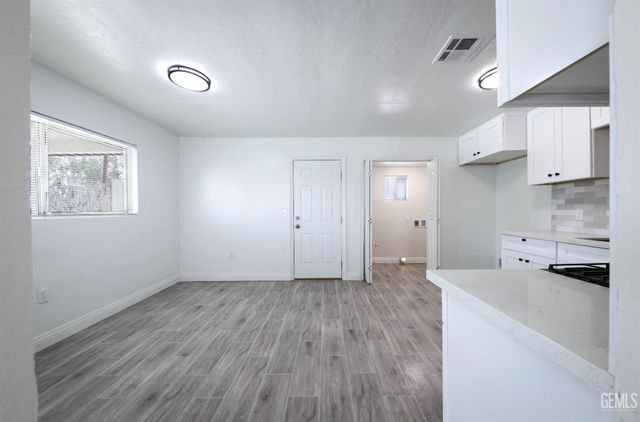 5801 Gowdy Lane, Bakersfield, CA 93307