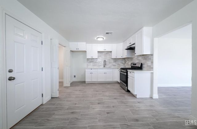 5801 Gowdy Lane, Bakersfield, CA 93307