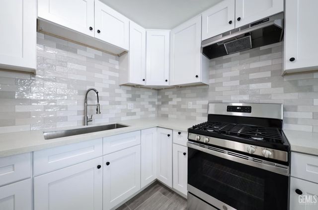 5801 Gowdy Lane, Bakersfield, CA 93307