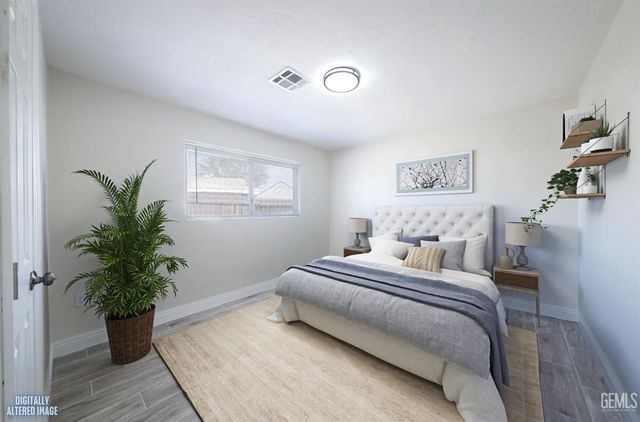 5801 Gowdy Lane, Bakersfield, CA 93307