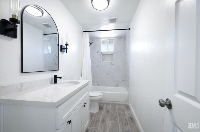 5801 Gowdy Lane, Bakersfield, CA 93307