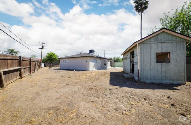 5801 Gowdy Lane, Bakersfield, CA 93307