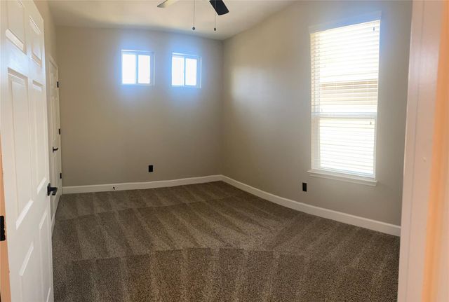 62 Woodland Hills Drive B, Conroe, TX 77303