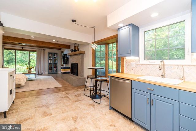 2045 FOSTER RD, Hatfield, PA 19440
