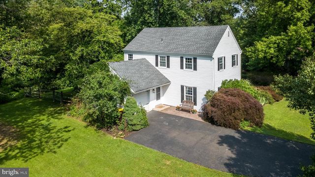 2045 FOSTER RD, Hatfield, PA 19440