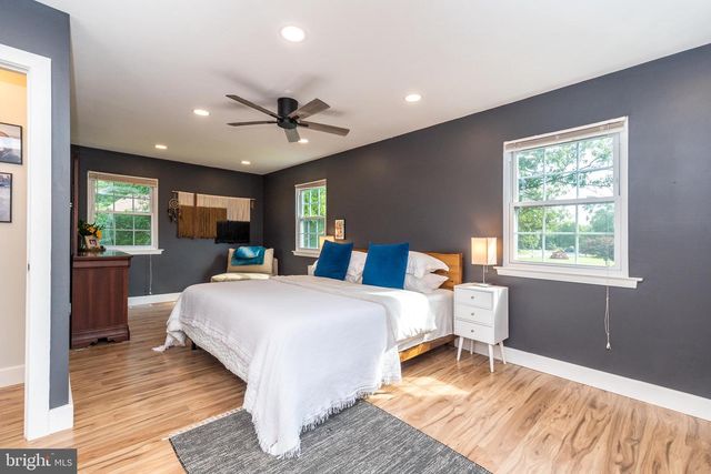 2045 FOSTER RD, Hatfield, PA 19440
