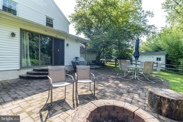 2045 FOSTER RD, Hatfield, PA 19440