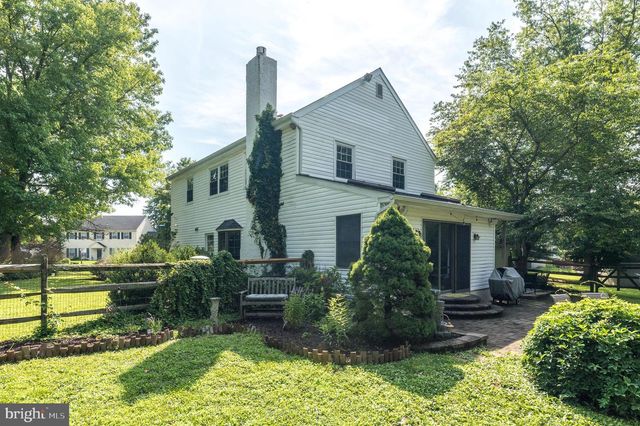 2045 FOSTER RD, Hatfield, PA 19440