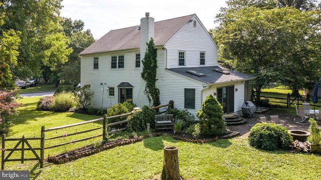 2045 FOSTER RD, Hatfield, PA 19440