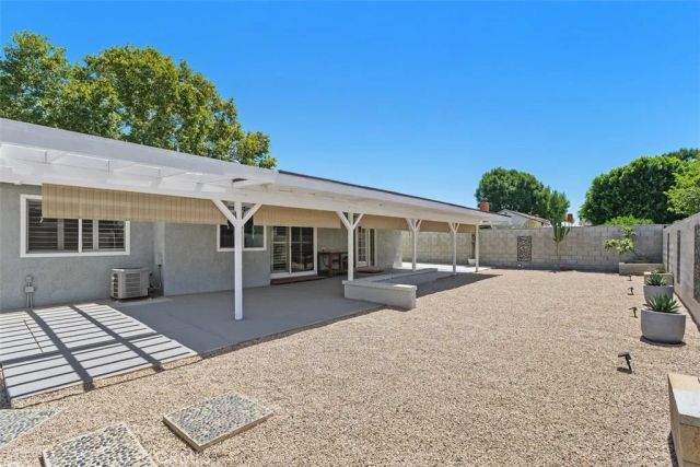4040 Penrod Drive, Riverside, CA 92505