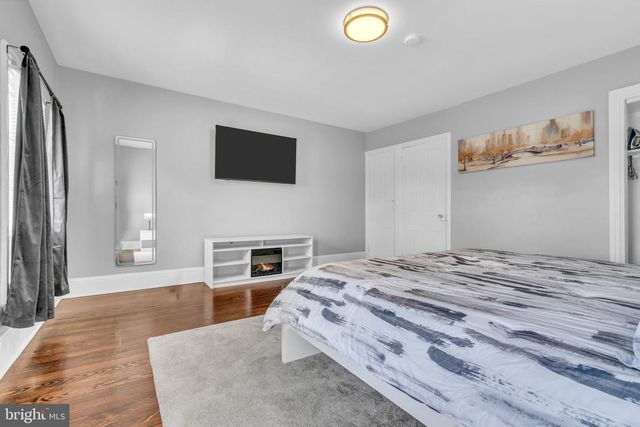 905 W MARSHALL ST, Norristown, PA 19401