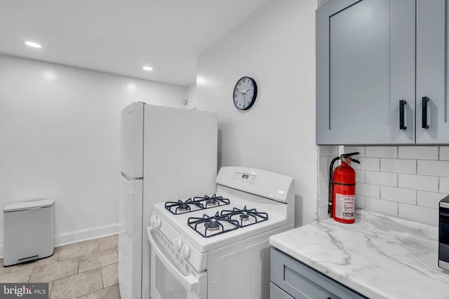 905 W MARSHALL ST, Norristown, PA 19401