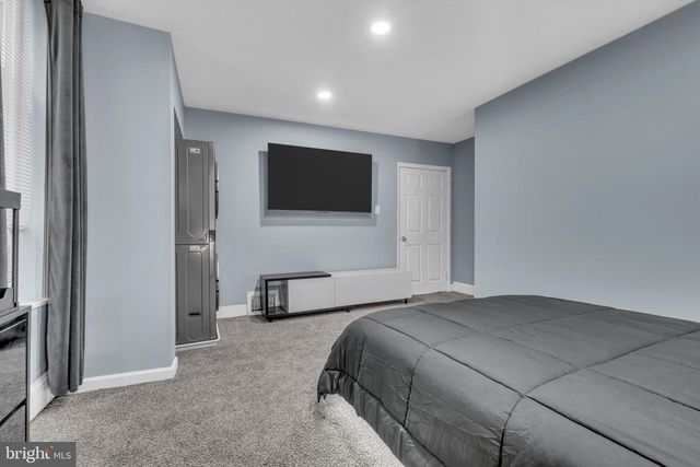 905 W MARSHALL ST, Norristown, PA 19401