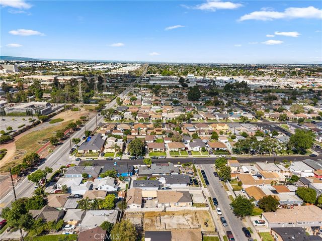 1114 E Glencoe, Compton, CA 90221