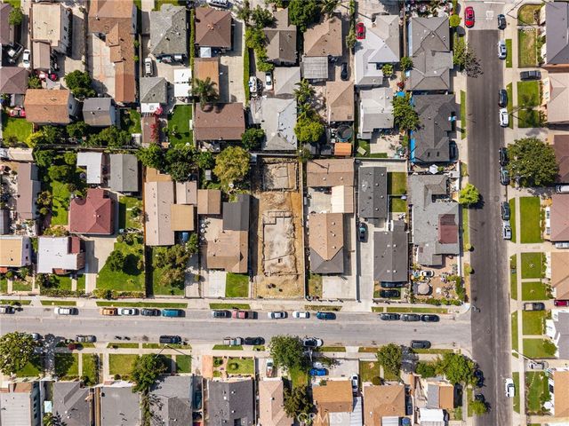 1114 E Glencoe, Compton, CA 90221