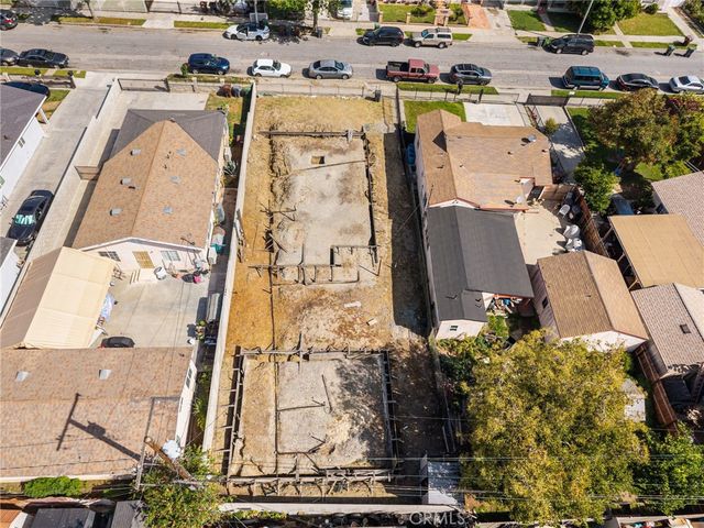 1114 E Glencoe, Compton, CA 90221