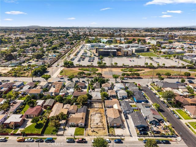 1114 E Glencoe, Compton, CA 90221