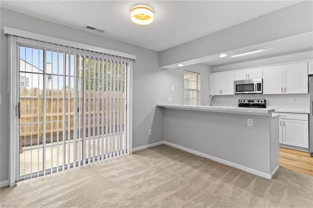 4446 Segovia CT, Virginia Beach, VA 23462