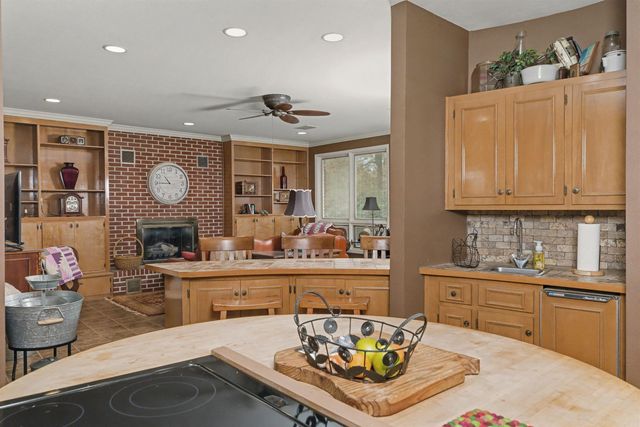 1605 W 35th Avenue, Pine Bluff, AR 71603