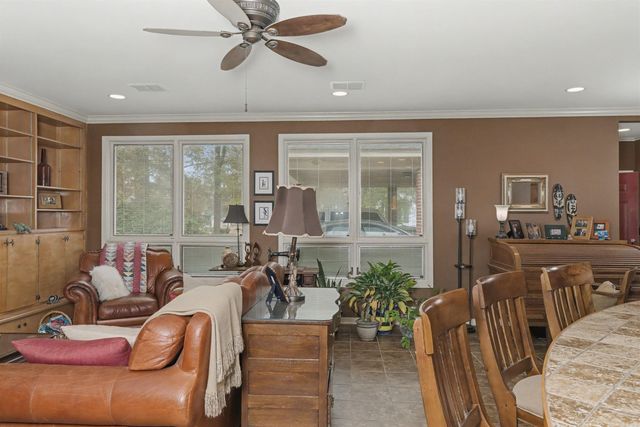 1605 W 35th Avenue, Pine Bluff, AR 71603